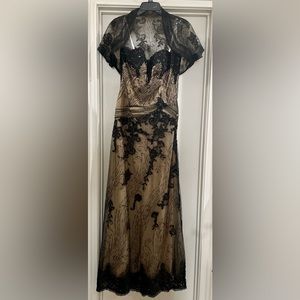 Montage Boutique Formal Strapless Dress Size 8